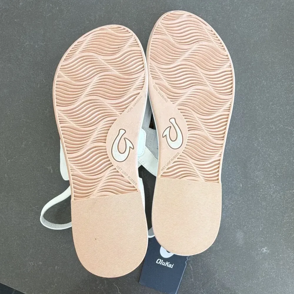 OluKai Women’s White Leather Thong Sandals Tortoise Buckle Slip On US 9